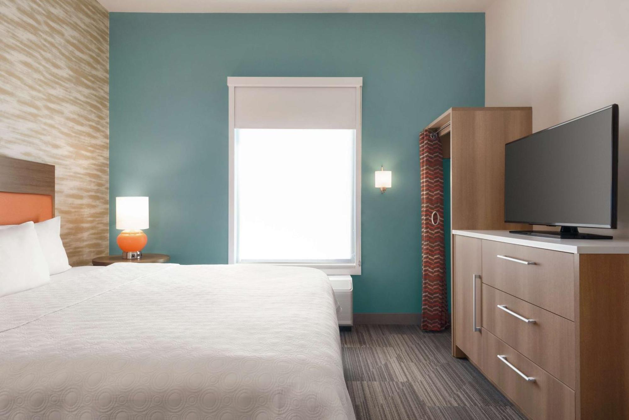 Home2 Suites By Hilton Bismarck Exterior photo