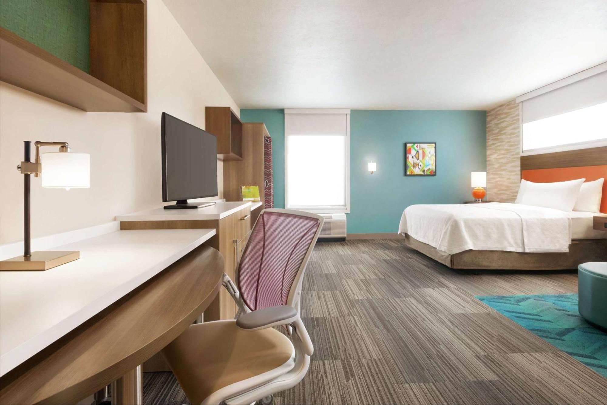 Home2 Suites By Hilton Bismarck Exterior photo